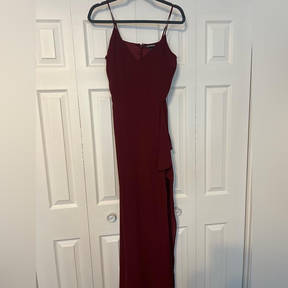 Wine color, formal dress. Express size 6